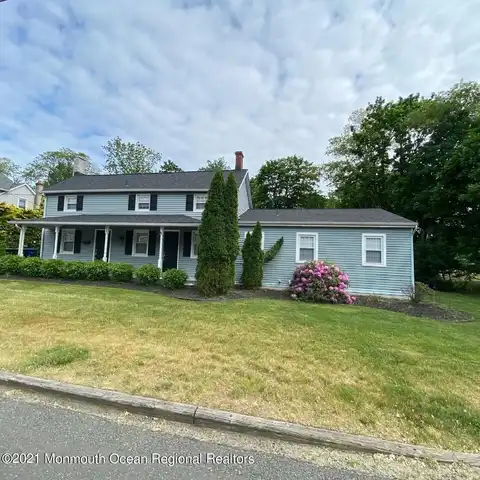 372 Lake Avenue, Oakhurst, NJ 07755