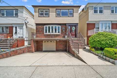 13 Centre Lane, Bayonne, NJ 07002
