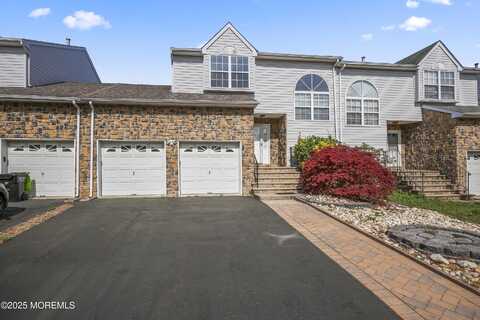 17 Kingfisher Court, Marlboro, NJ 07746