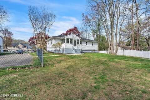 6 Laurel Lane, Marlboro, NJ 07746