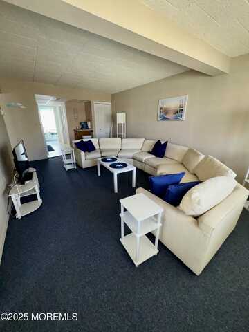438 N Highway 35, Mantoloking, NJ 08738