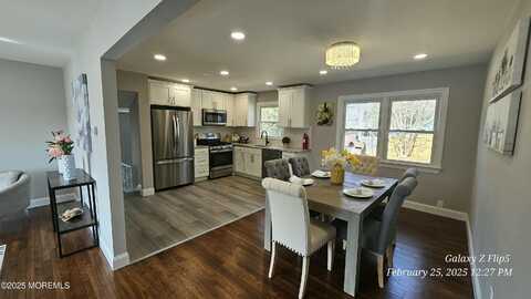 551 Park Avenue, Freehold, NJ 07728