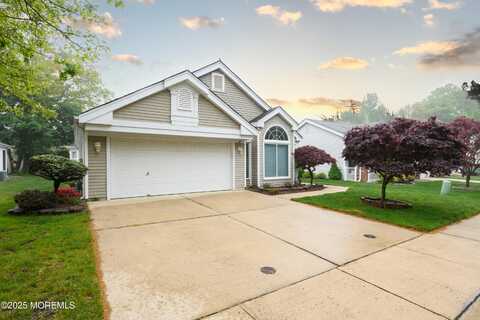 2271 Kira Court, Toms River, NJ 08755