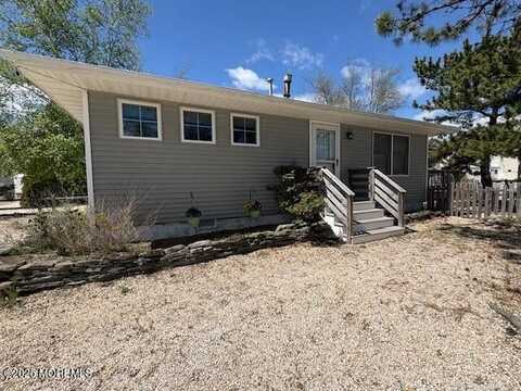 14 Jonathan Drive, Manahawkin, NJ 08050