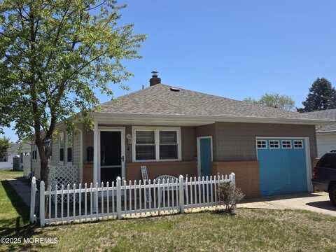 4 St Croix Street, Toms River, NJ 08757