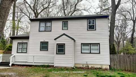 135 Pawnee Road, Lakewood, NJ 08701
