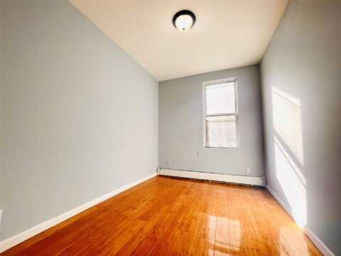 124-12 Metropolitan Avenue, Kew Gardens, NY 11415