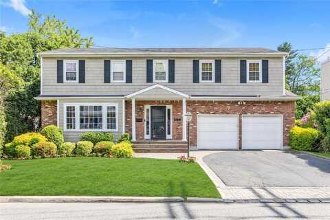 21 Chestnut Avenue, Glen Head, NY 11545