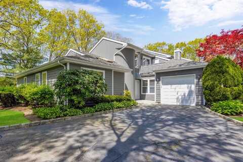 42 Larkspur Lane, Commack, NY 11725