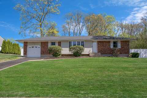 37 Balaton Avenue, Ronkonkoma, NY 11779