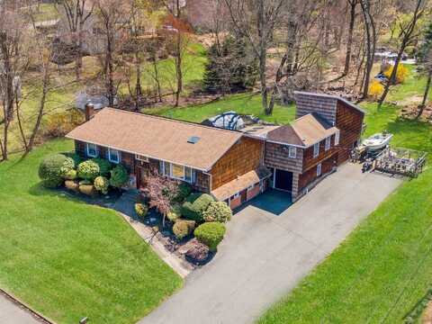 2 Aura Drive, Valley Cottage, NY 10989