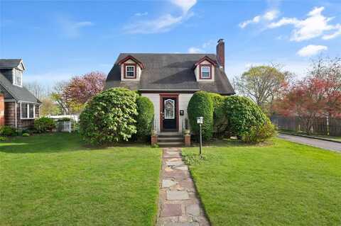 100 East Roe Boulevard, Patchogue, NY 11772