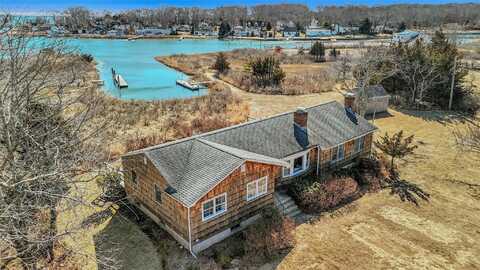 6060 Main Bayview Road, Southold, NY 11971