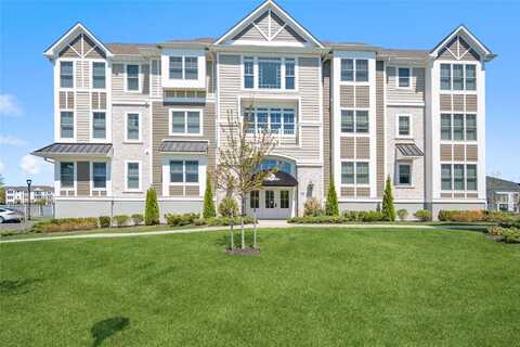 20105 Aspenwood Drive, Plainview, NY 11803
