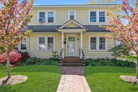 204 Hewlett Avenue, Merrick, NY 11566