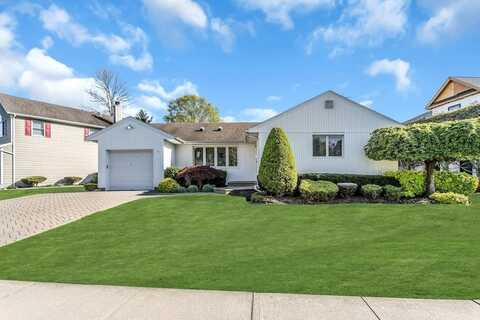 20 Doone Drive, Syosset, NY 11791
