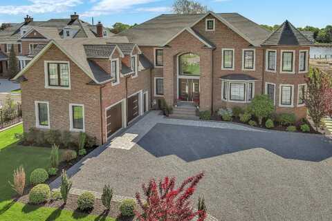 185 Willetts Lane, West Islip, NY 11795