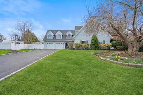17 Redwood Lane, South Setauket, NY 11720