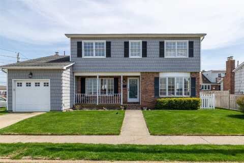 6 jackson Place, Island Park, NY 11558