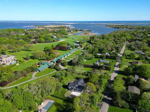 17 Moriches Avenue, East Moriches, NY 11940