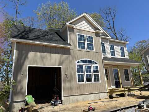 4 Gail-Grace Court, Copiague, NY 11726