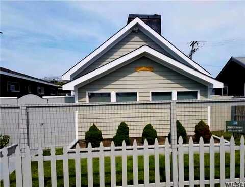 925 Evergreen Walk, Ocean Beach, NY 11770