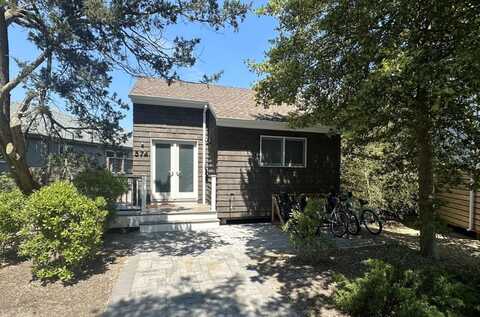 574 Bayberry Walk, Ocean Beach, NY 11770