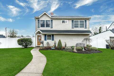 88 Sunrise Lane, Levittown, NY 11756