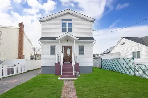 71 E Kissimee Road, Lindenhurst, NY 11757