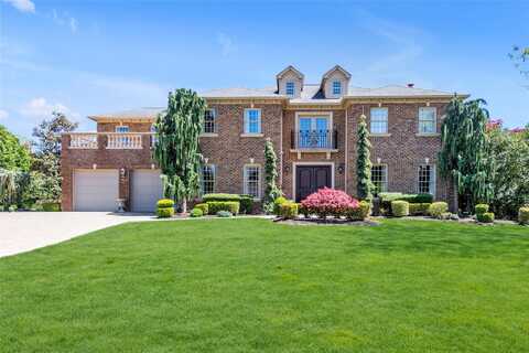 26 Winchester Drive, Manhasset, NY 11030
