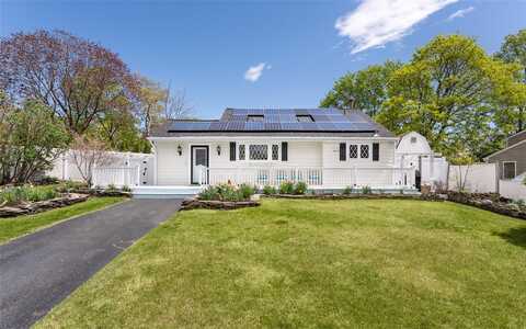 18 Ontario Street, Port Jefferson Station, NY 11776