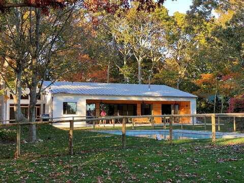 6710 Soundview Avenue, Southold, NY 11971