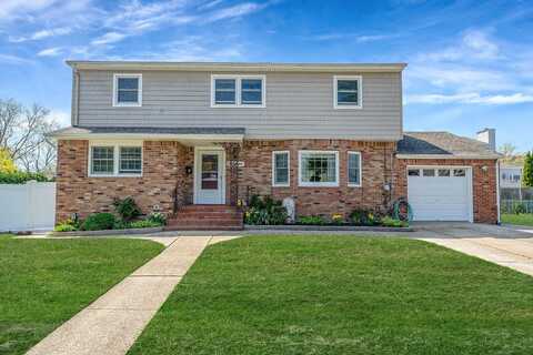 14 Pine Acres Boulevard, Deer Park, NY 11729