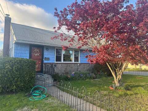 7 Prose Street, Hicksville, NY 11801