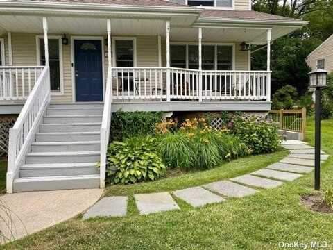 63a Cannon Court, Huntington, NY 11743