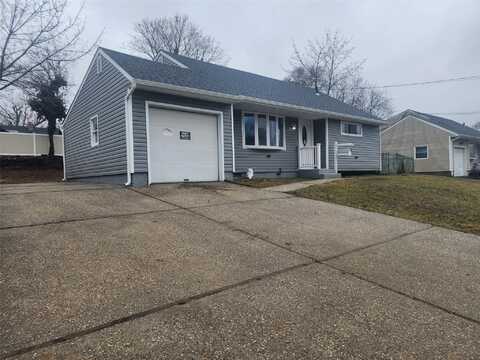 222 Claywood Drive, Brentwood, NY 11717