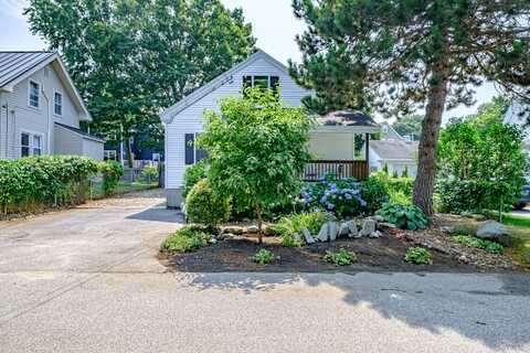28 Henry Street, South Portland, ME 04106
