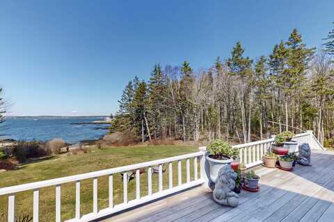 825 Hendricks Hill Road, Southport, ME 04576