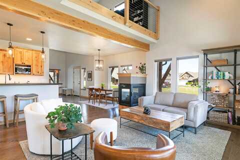 10 Lone Pine Trail, Hamilton, MT 59840