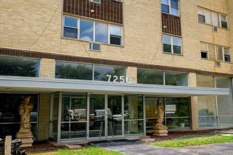 7250 N Western Avenue, Chicago, IL 60645