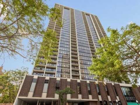1636 N Wells Street, Chicago, IL 60614