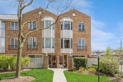100 Bishop Quarter Lane, Oak Park, IL 60302