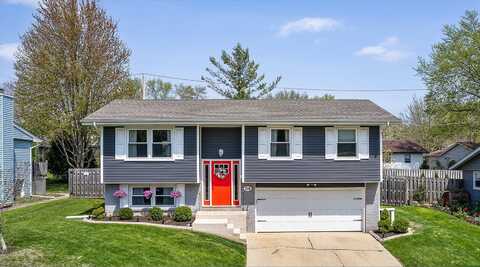 716 S 9th Avenue, Saint Charles, IL 60174