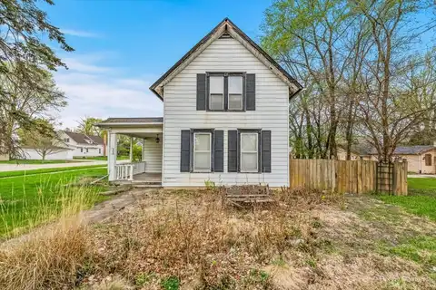 303 N Grove Street, Carpentersville, IL 60110