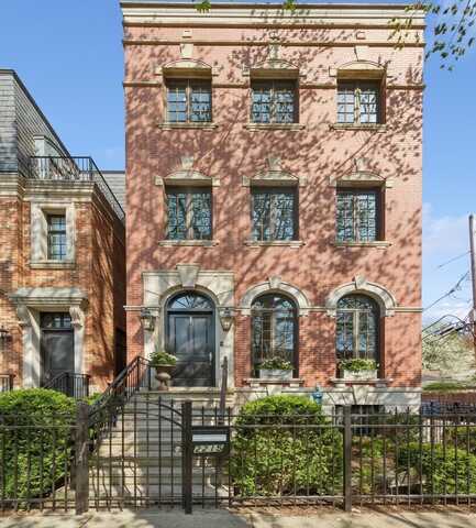 2215 N Lakewood Avenue, Chicago, IL 60614