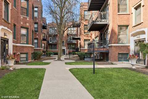 1138 W Pratt Boulevard, Chicago, IL 60626