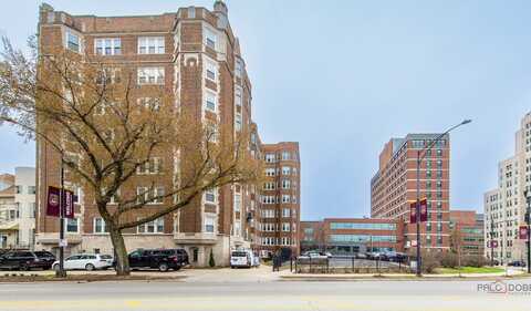 6342 N Sheridan Road, Chicago, IL 60660