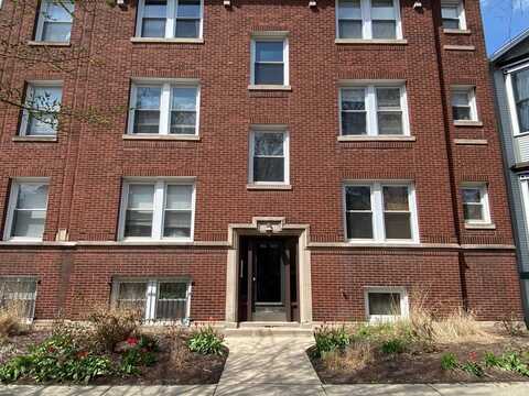 1122 W Wellington Avenue, Chicago, IL 60657