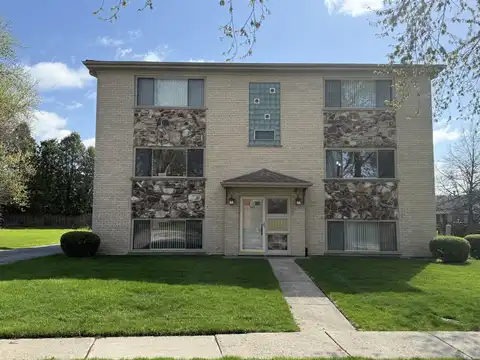 641 Edwards Avenue, West Dundee, IL 60118