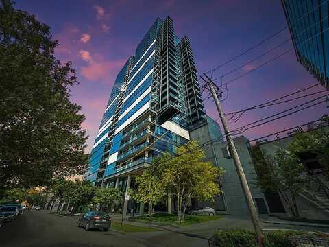 860 W Blackhawk Street, Chicago, IL 60642